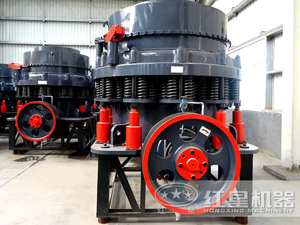 河南紅星圓錐破碎機(jī)廠(chǎng)家車(chē)間一角