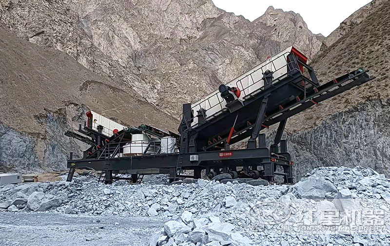 移動制砂機作業(yè)現(xiàn)場