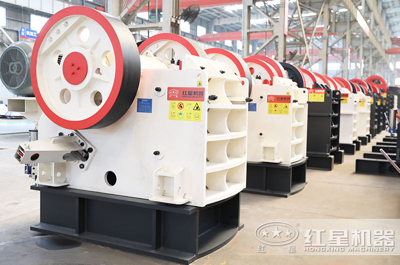 顎式破碎機(jī)圖片 顎式破碎機(jī)圖片