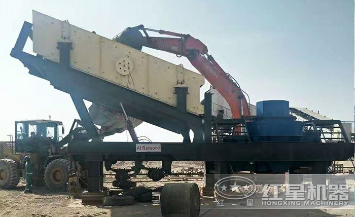 移動(dòng)制沙機(jī)施工現(xiàn)場