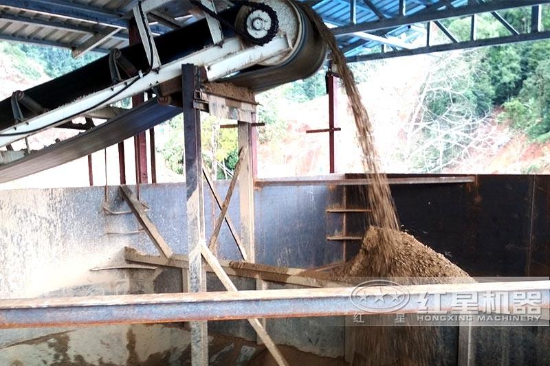 移動式制砂機(jī)現(xiàn)場物料展示