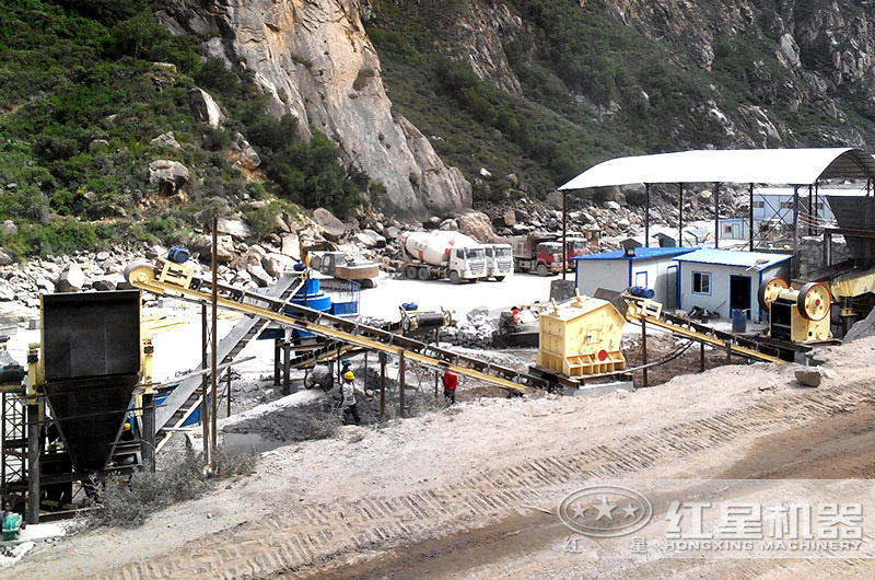 制砂生產(chǎn)線現(xiàn)場圖（鄂破+反擊破+制砂機(jī)）