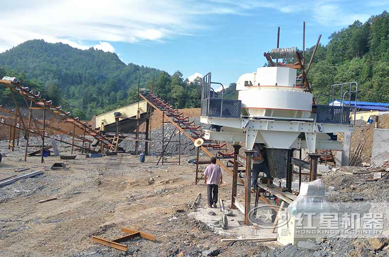 制砂生產(chǎn)線設備工作現(xiàn)場