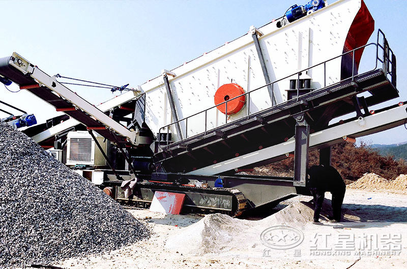 車載碎石機(jī)移動靈活，開起來就能跑