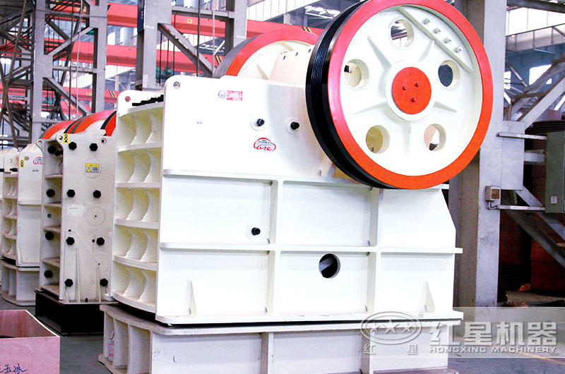 混凝土破碎粗碎設(shè)備，鄂式破碎機(jī)