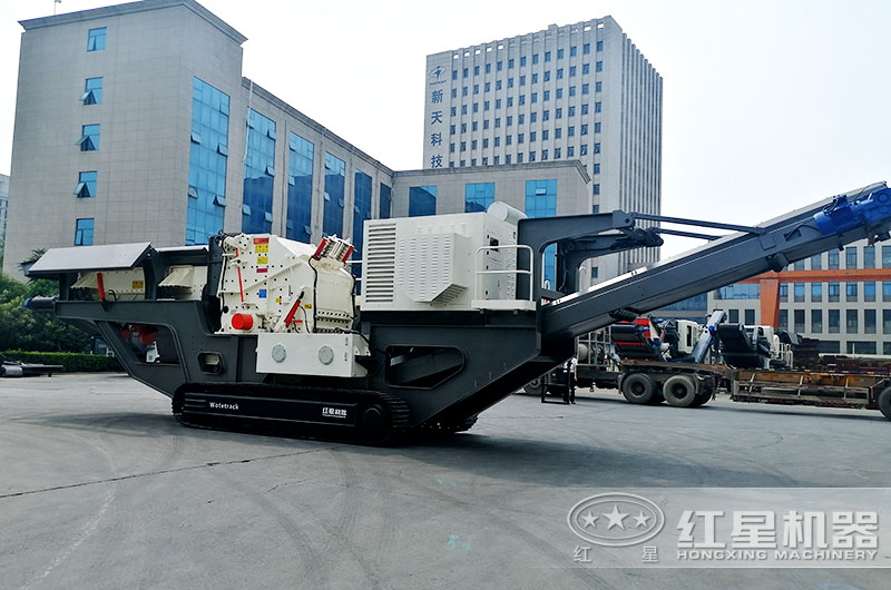 履帶式移動(dòng)反擊破碎石機(jī)，一鍵遙控隨意行走