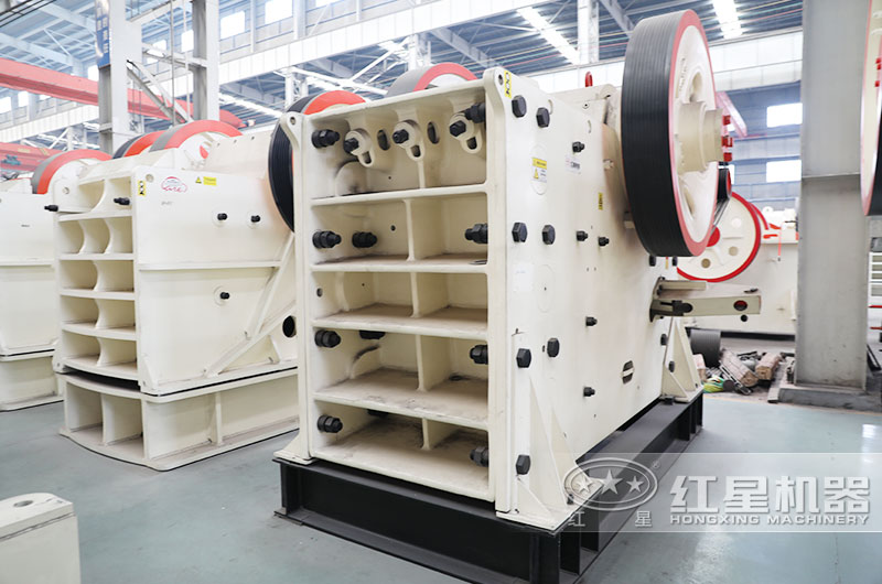 每小時(shí)500噸大型破碎機(jī)多少錢一臺(tái)？