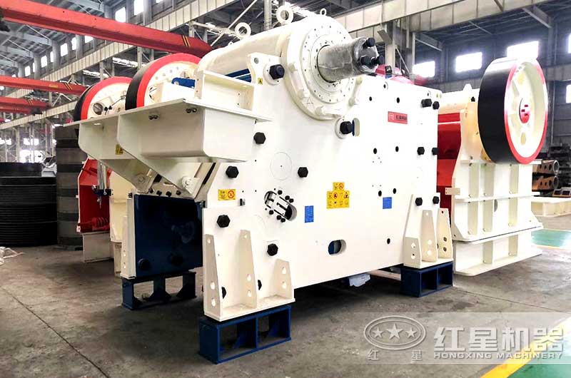 CJ歐版鄂式破石機(jī)，整體鋼架底座占用空間小